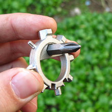 將圖片載入圖庫檢視器 Outdoor Portable Multi tool Stainless Steel Octopus Bike Tool