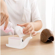 將圖片載入圖庫檢視器 Snail Liquid Soap Dispenser Facial Cleanser Organize Bottle