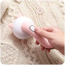 將圖片載入圖庫檢視器 Cat Ear Style Hair Ball Trimmer Rechargeable Household Coat Scraper
