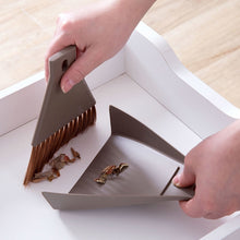 將圖片載入圖庫檢視器 Mini Desktop Broom and Dustpan Set Household Dust Pan and Brush Cleaning Tool
