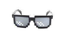 將圖片載入圖庫檢視器 Minecrafter Square Glasses with EVA case gifts
