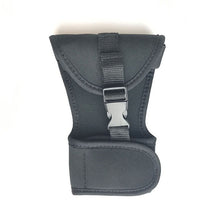 將圖片載入圖庫檢視器 Finger weakness patient to hold the handle of Physiotherapy Bike
